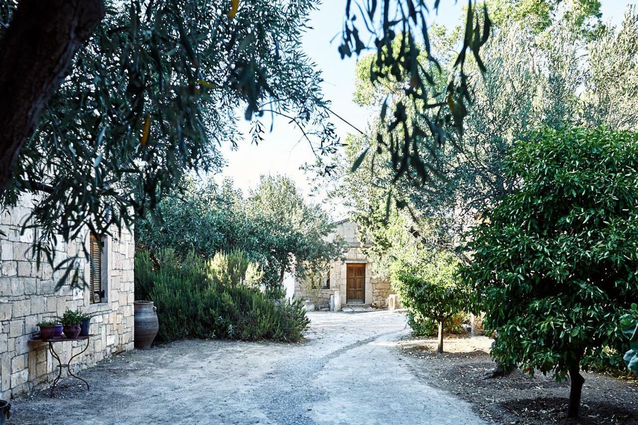 Nikolaou Art Residence Aegina Екстериор снимка